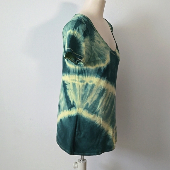 Refashioned Tie Dyed Boho T-shirt (M/L) - Picture 5 of 6